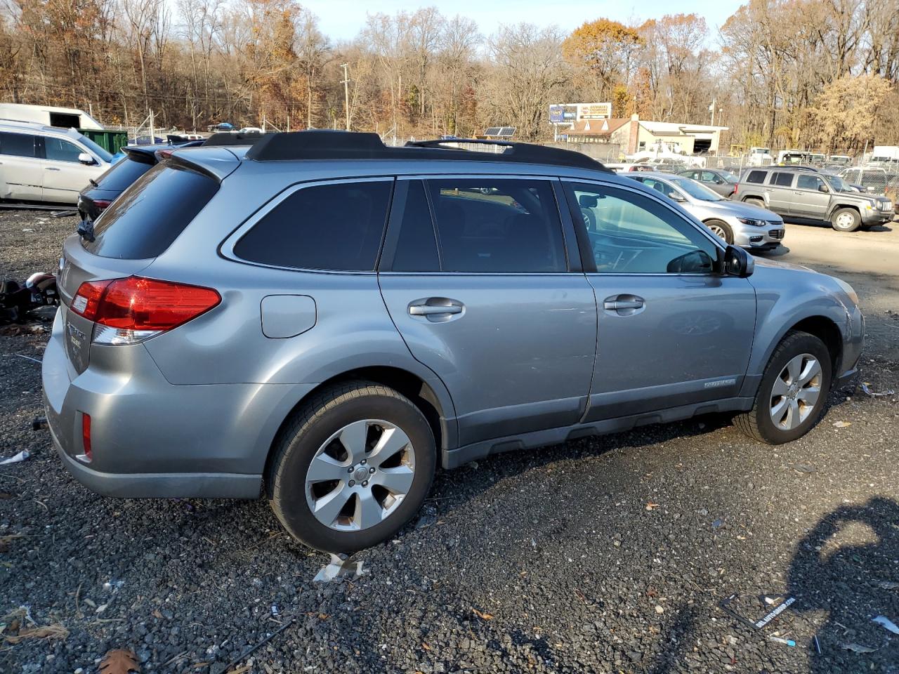 2011 Subaru Outback VIN 4S4BRBCC3B3358965 Copart auction photo, side / front end damage thumbnail 3
