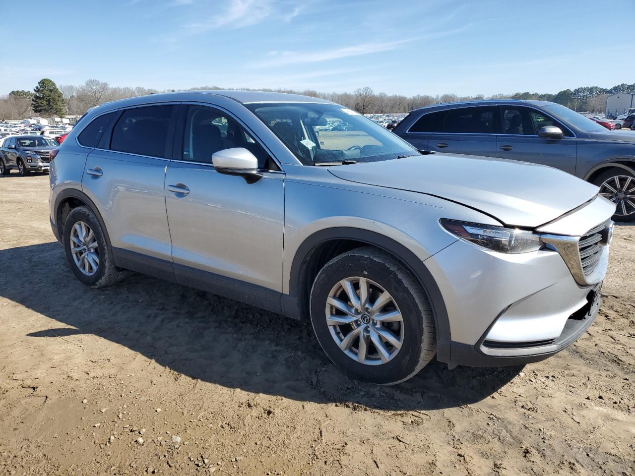 2017 Mazda CX-9 VIN JM3TCABY3H0135196 Copart auction photo, front end / minor dent/scratches damage thumbnail 4