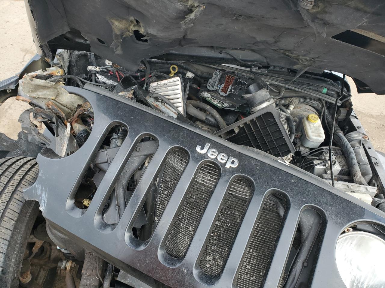 2009 Jeep Wrangler VIN 1J4GA59179L761392 Copart auction photo, front end damage thumbnail 12