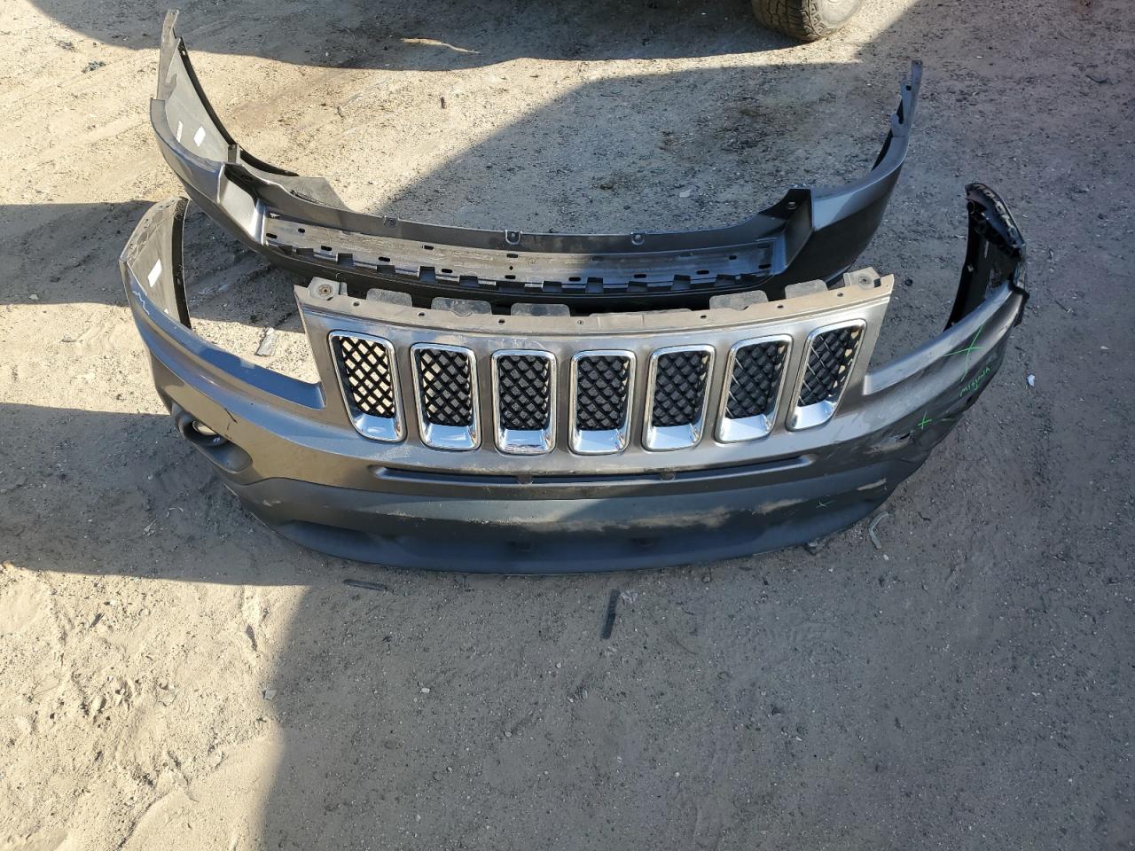 2011 Jeep Compass VIN 1J4NT1FA3BD190367 Copart auction photo, front end / rear end damage thumbnail 13