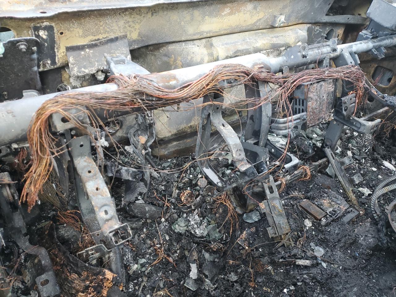 2019 RAM 2500 VIN 3C6UR5ML0KG609457 Copart auction photo, burn damage thumbnail 9