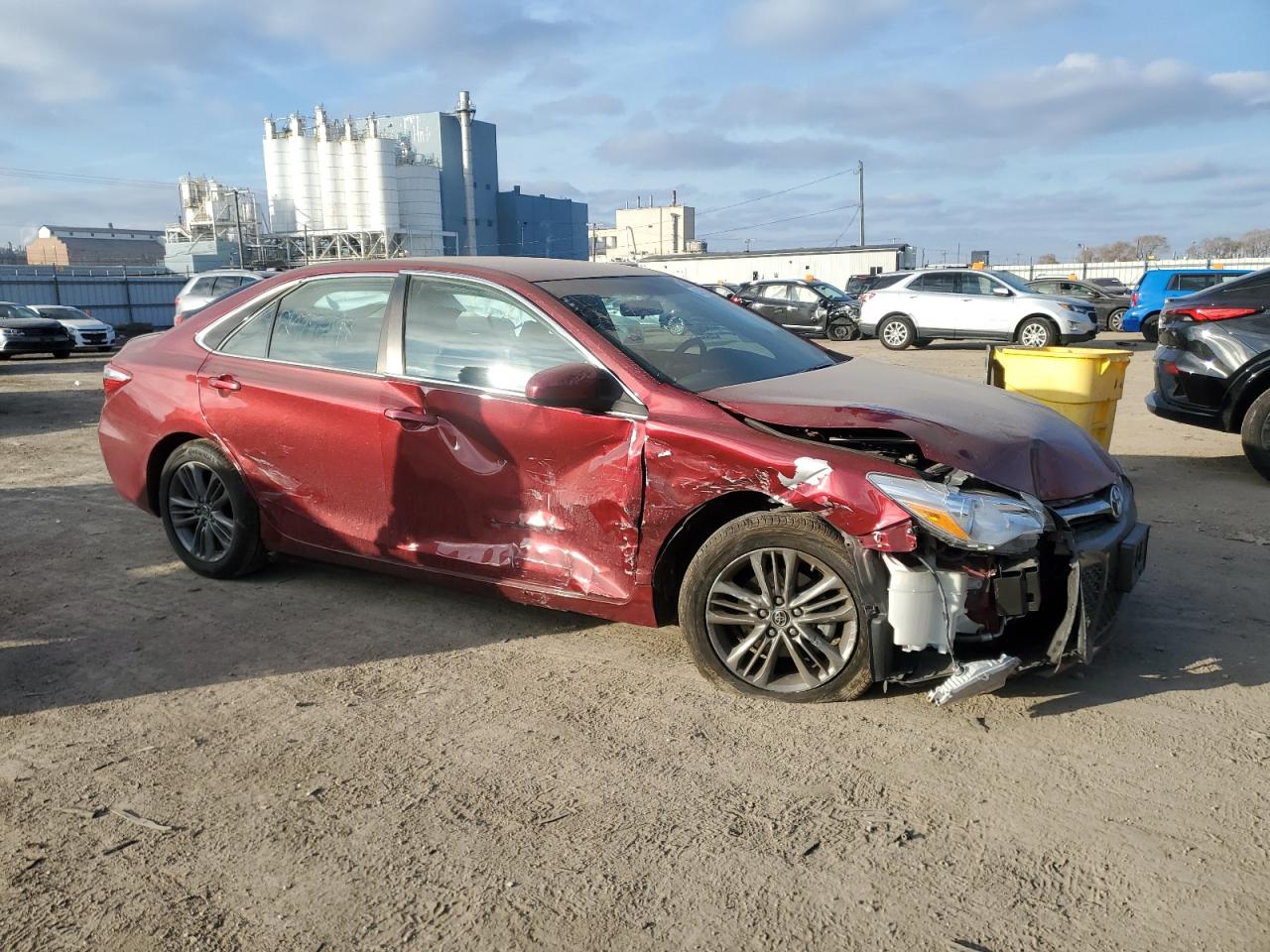 2015 Toyota Camry VIN 4T1BF1FK9FU888914 Copart auction photo, side / front end damage thumbnail 4