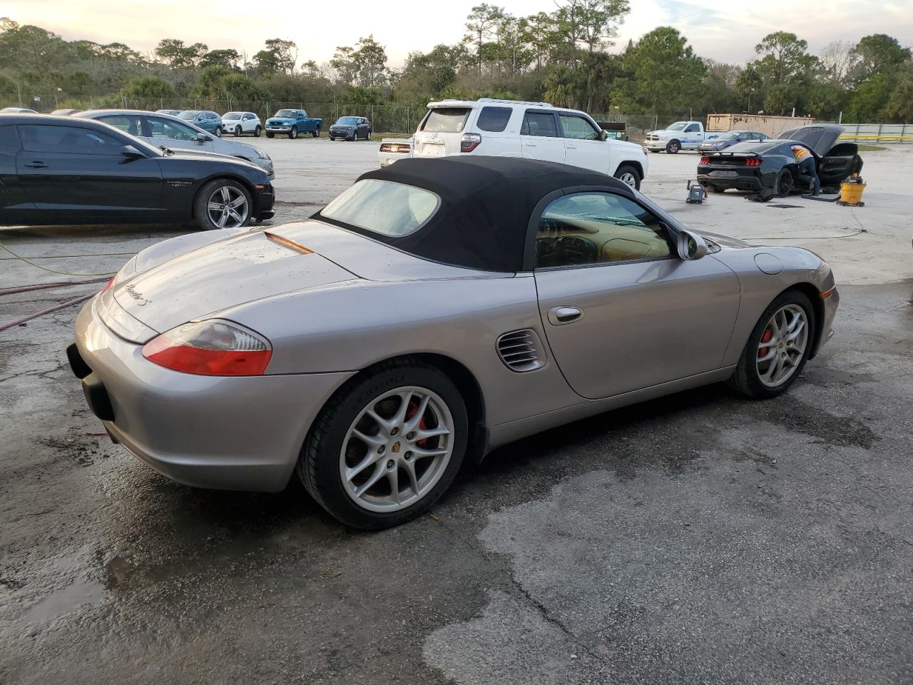 2004 Porsche Boxster VIN WP0CB29894U660452 Copart auction photo, front end / minor dent/scratches damage thumbnail 3
