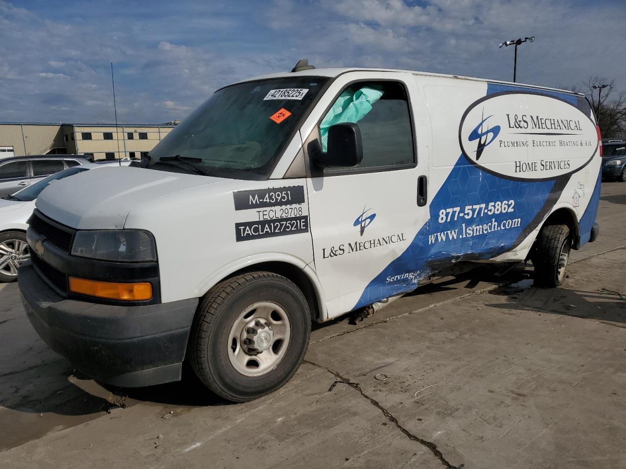 2018 Chevrolet Express VIN 1GCWGAFP9J1334796