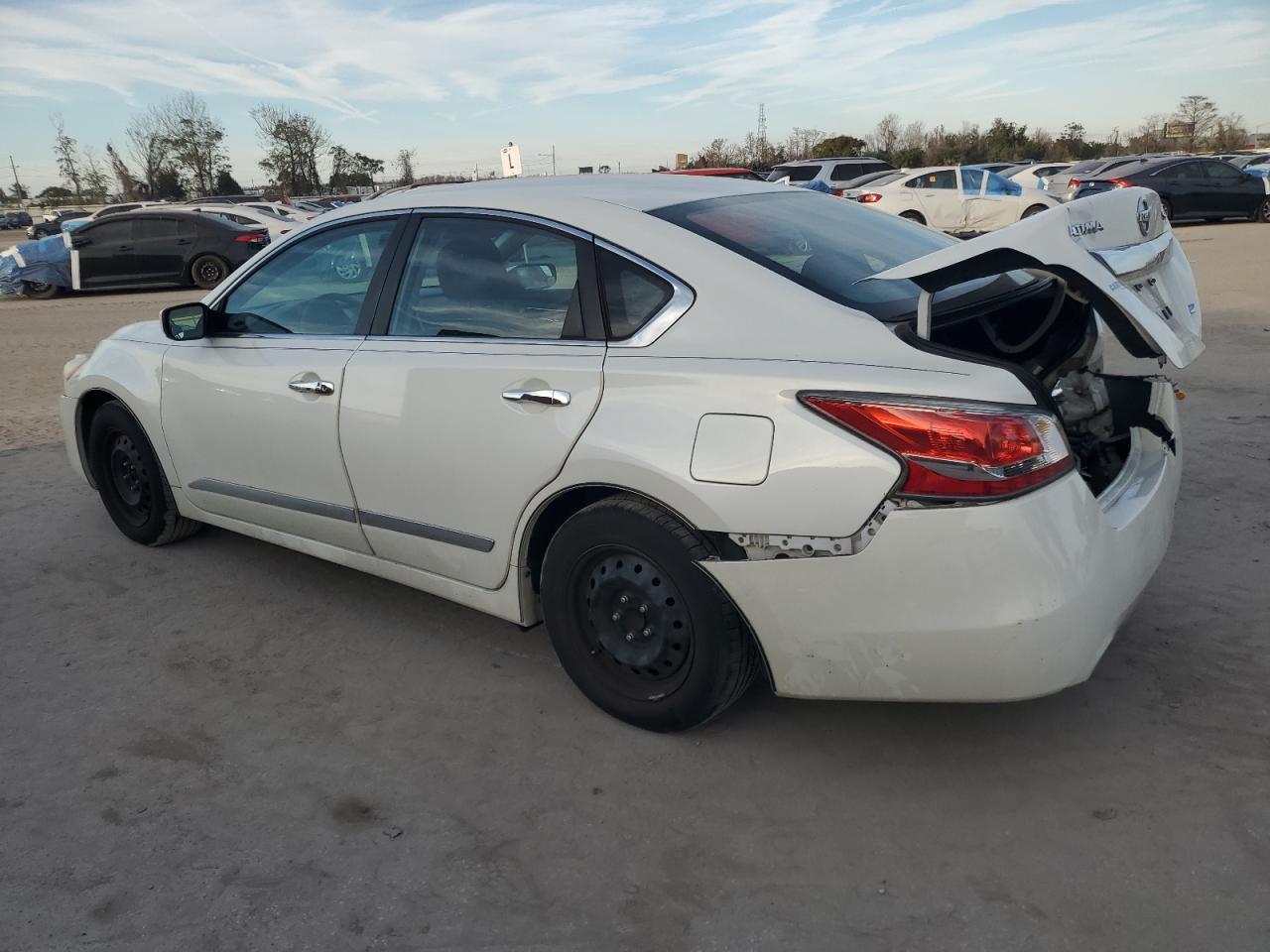 2014 Nissan Altima VIN 1N4AL3AP4EN373079 Copart auction photo, rear end damage thumbnail 2