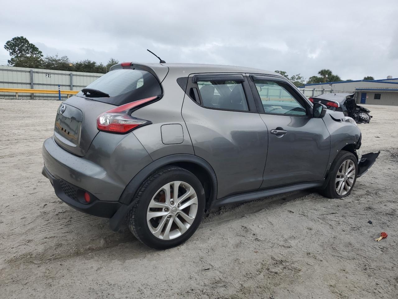 2017 Nissan Juke VIN JN8AF5MR3HT700893 Copart auction photo, front end / side damage thumbnail 3