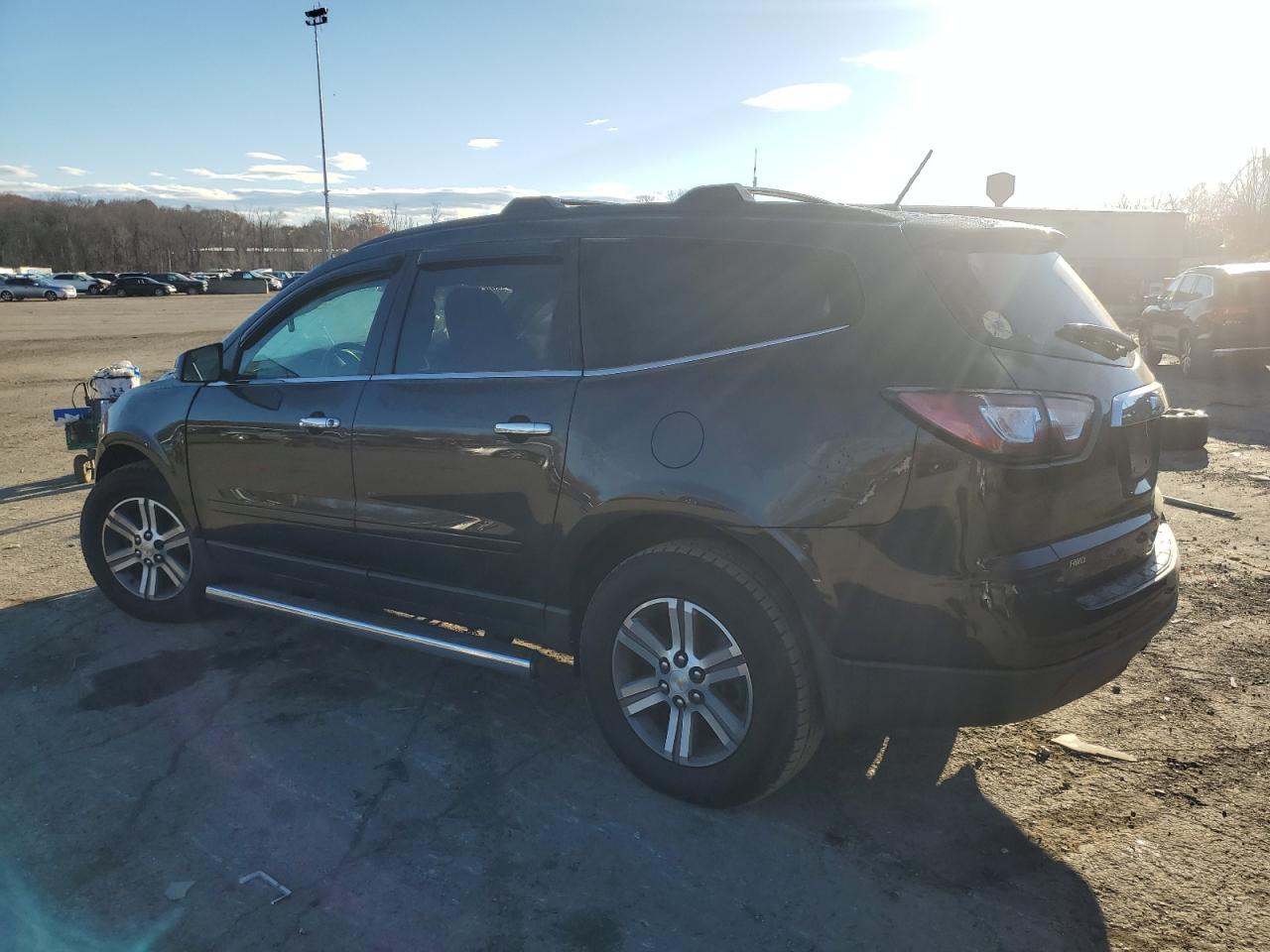 2015 Chevrolet Traverse VIN 1GNKVGKD1FJ364523 Copart auction photo, front end / minor dent/scratches damage thumbnail 2