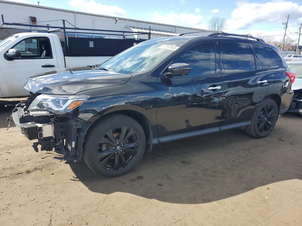 2018 Nissan Pathfinder VIN 5N1DR2MM3JC637878