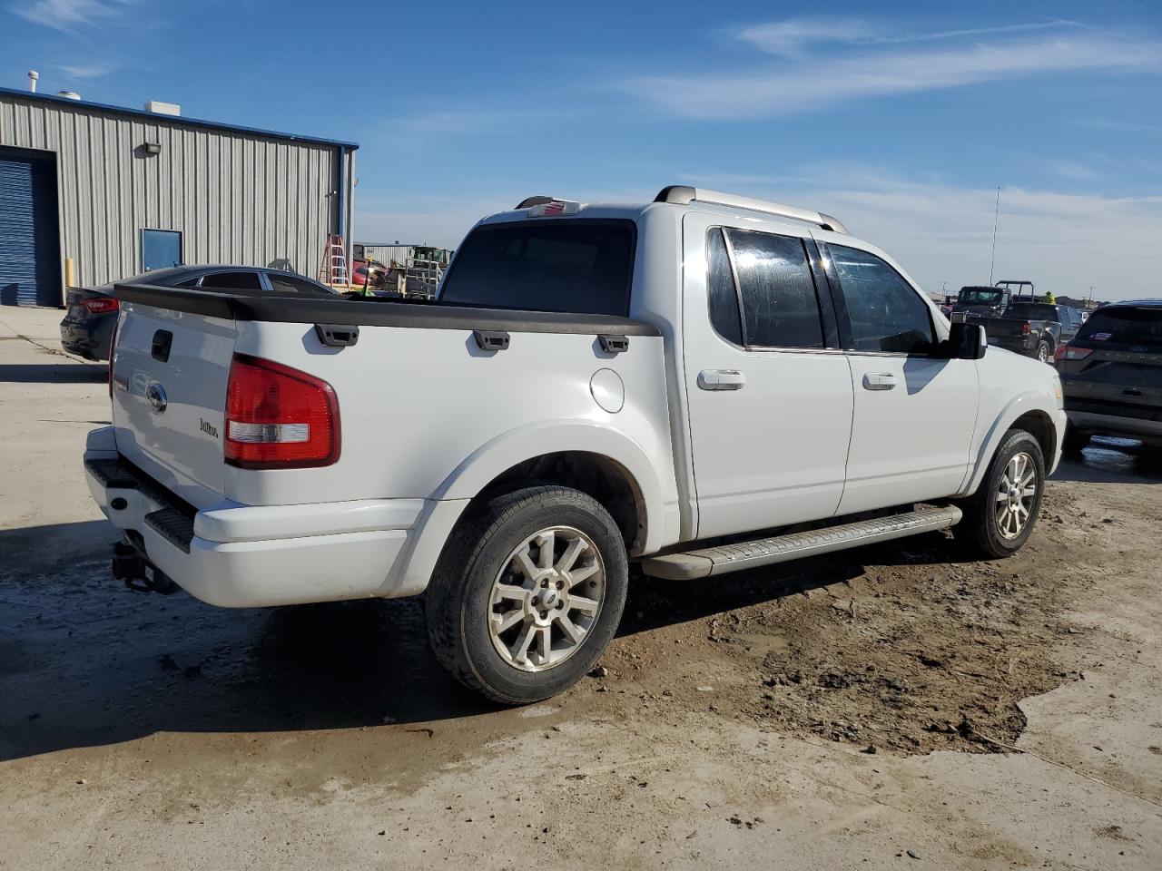 2007 Ford Explorer VIN 1FMEU33K87UA26336 Copart auction photo, front end / side damage thumbnail 3