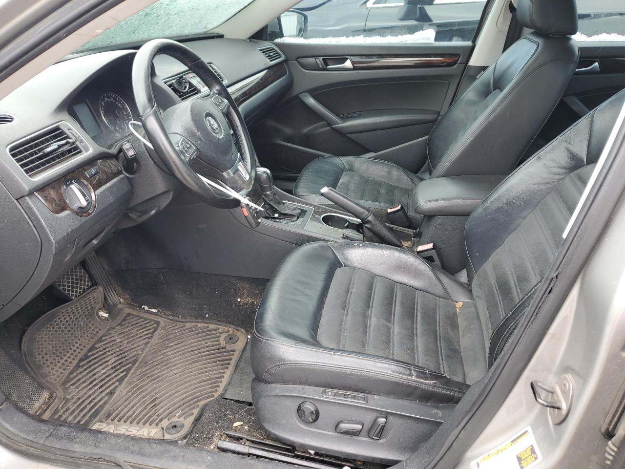 2014 Volkswagen Passat VIN 1VWCT7A30EC008902 Copart auction photo, minor dent/scratches damage thumbnail 7
