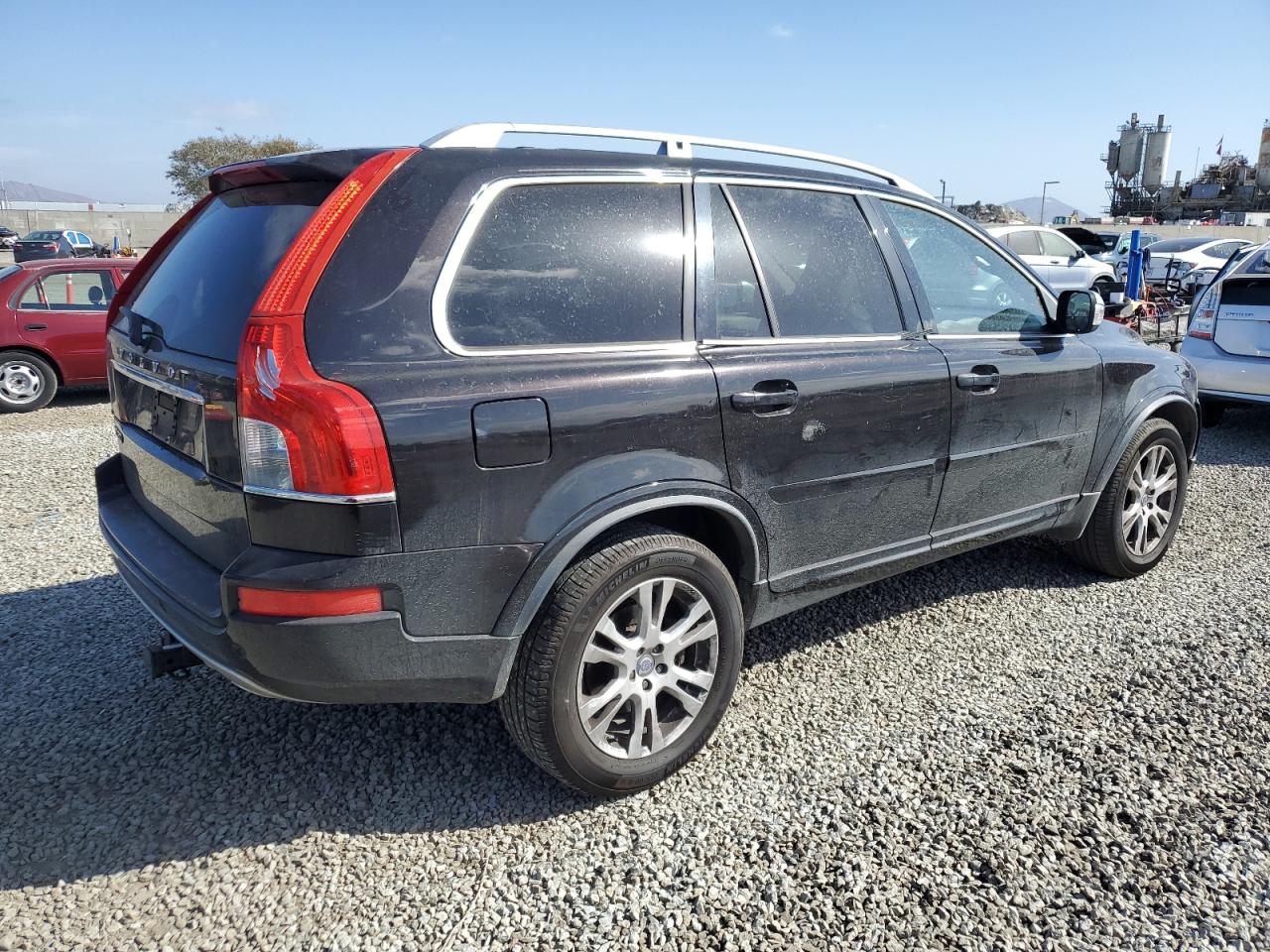 2013 Volvo XC90 VIN YV4952CY1D1643864 Copart auction photo, front end / minor dent/scratches damage thumbnail 3