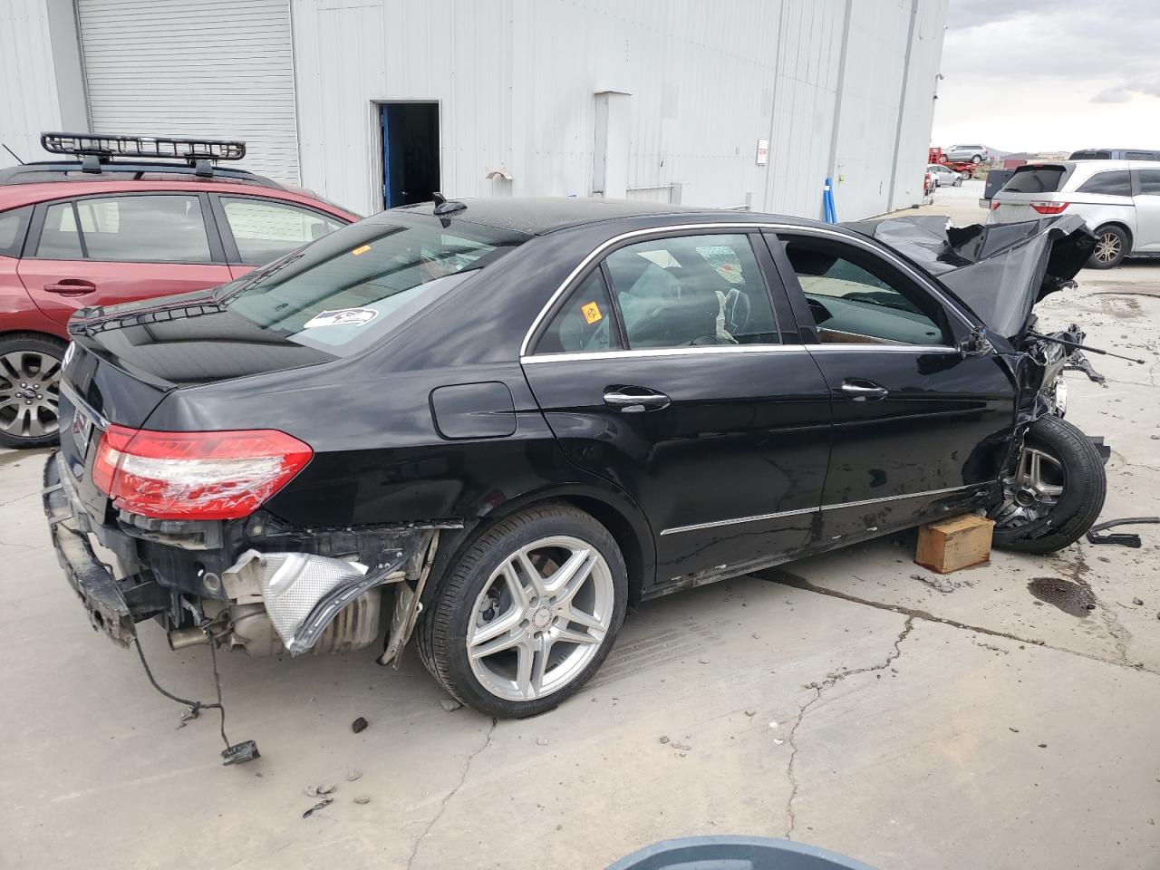 2013 Mercedes-Benz E-klasse VIN WDDHF5KB6DA696883 Copart auction photo, all over damage thumbnail 3
