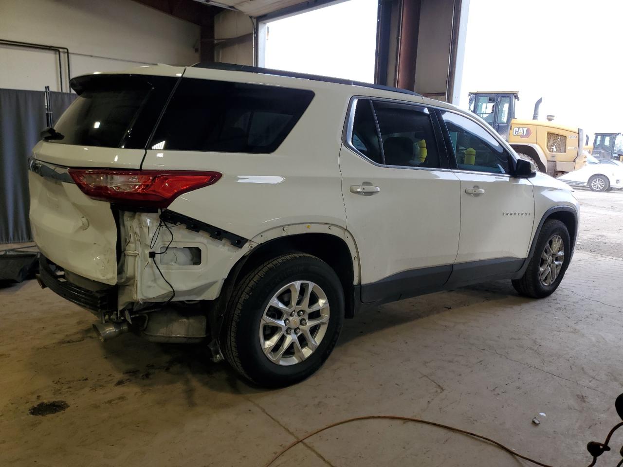 2019 Chevrolet Traverse VIN 1GNEVGKWXKJ290351 Copart auction photo, rear end damage thumbnail 3