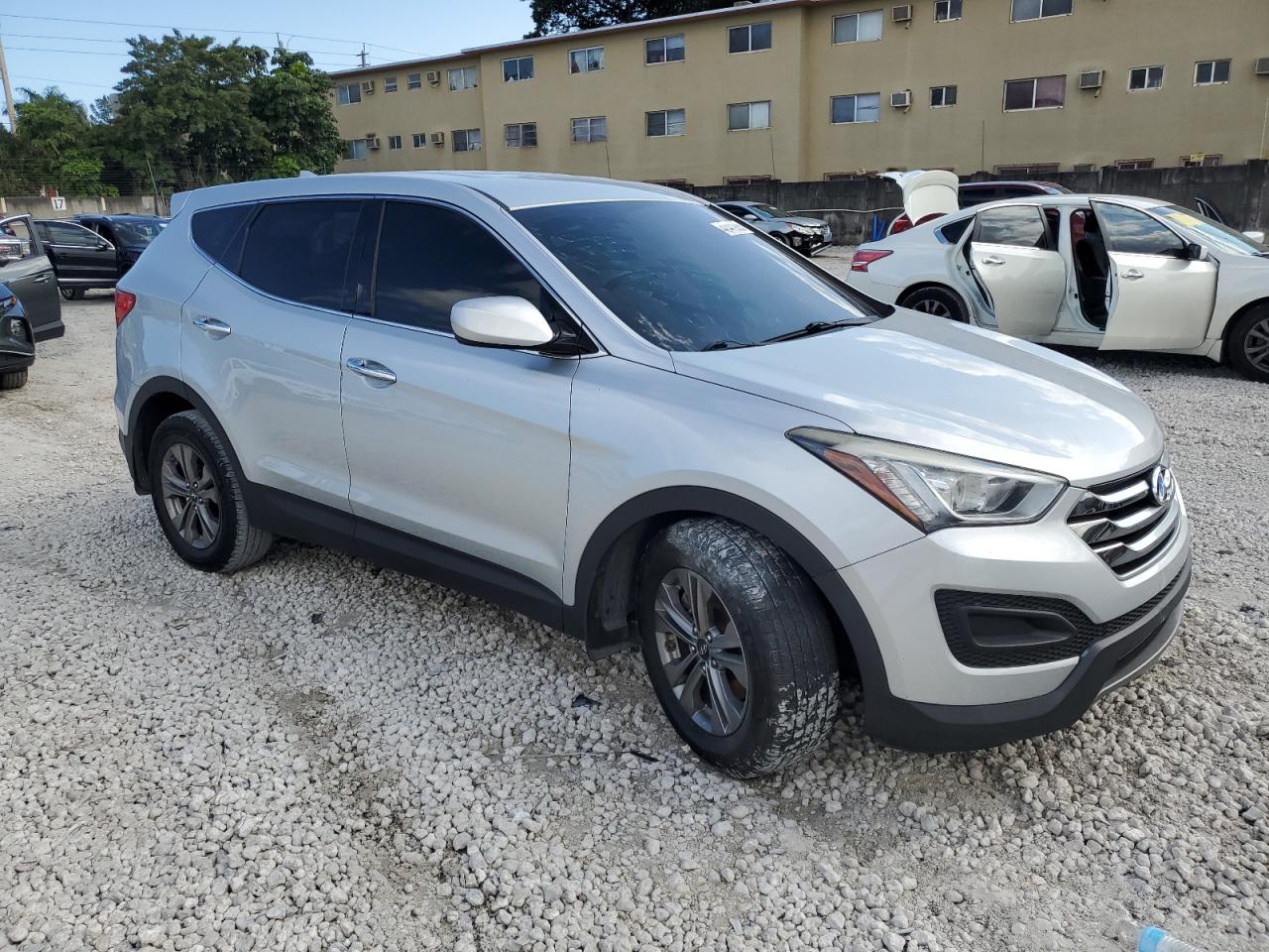 2016 Hyundai Santa Fe VIN 5XYZT3LB1GG353574 Copart auction photo, front end / undercarriage damage thumbnail 4