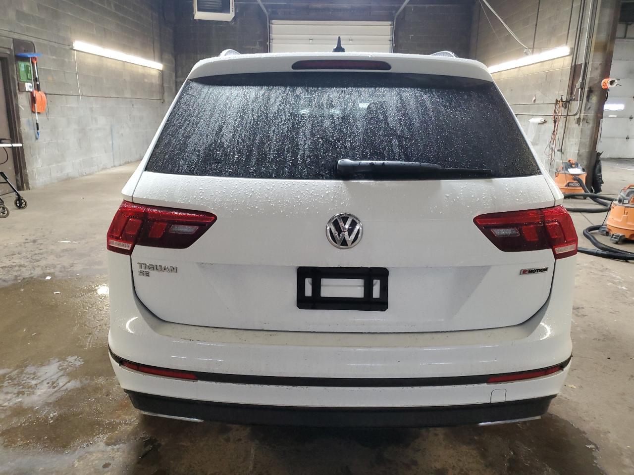 2021 Volkswagen Tiguan VIN 3VV2B7AX9MM132508 Copart auction photo, side / front end damage thumbnail 6
