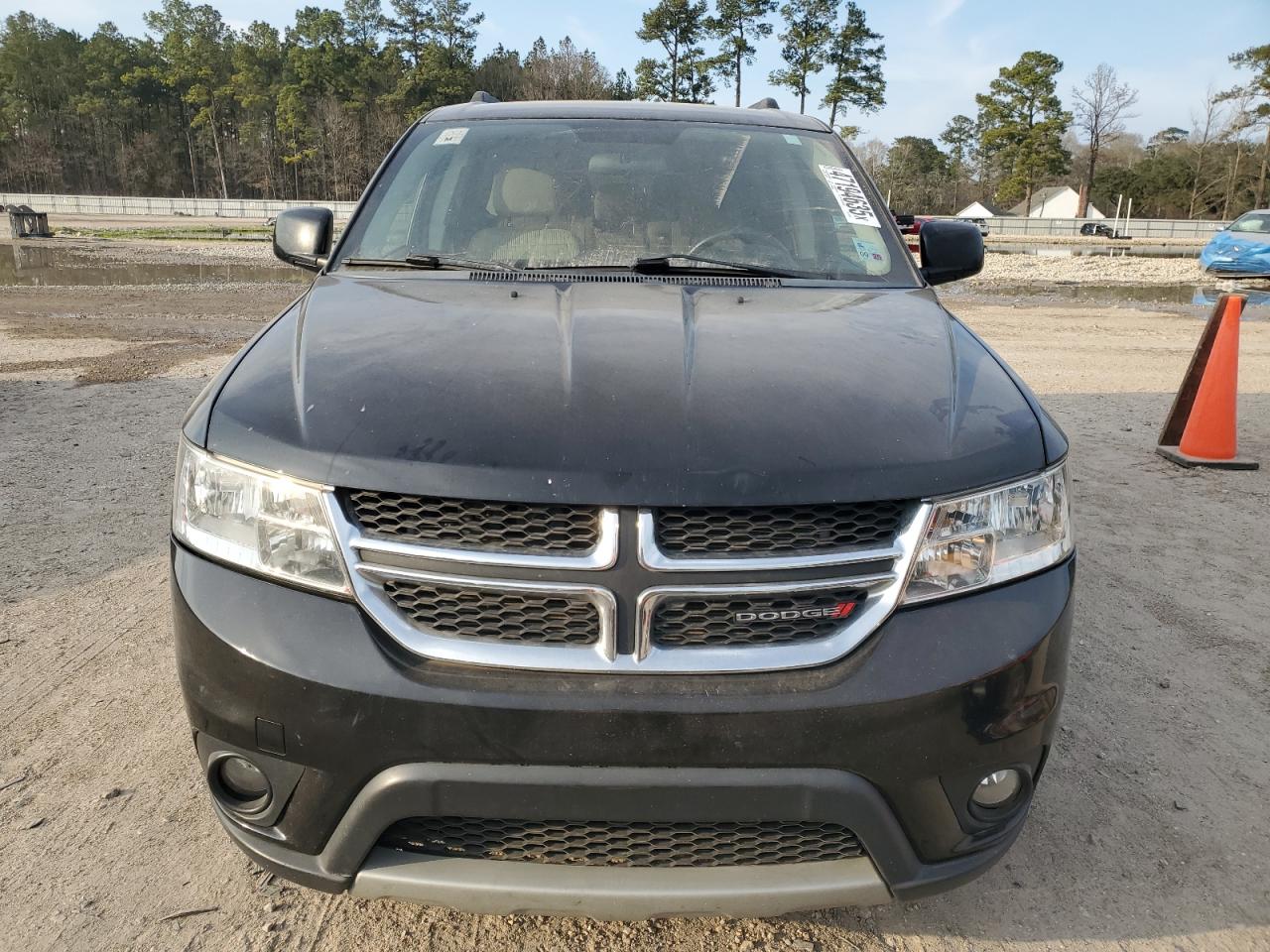 2016 Dodge Journey VIN 3C4PDCBG1GT100619 Copart auction photo, undercarriage / minor dent/scratches damage thumbnail 5