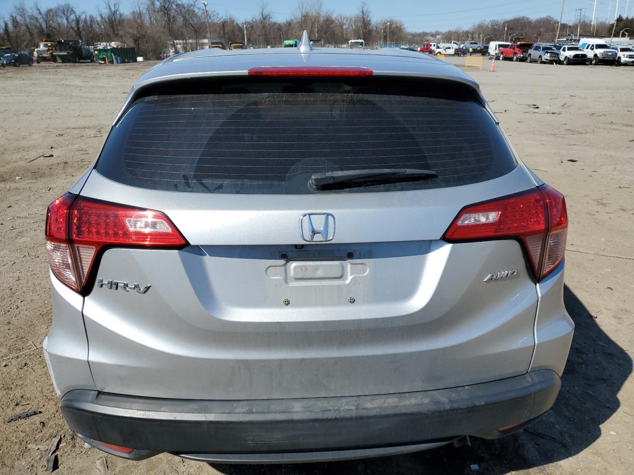 2016 Honda HR-V VIN 3CZRU6H32GM719510 Copart auction photo, front end / minor dent/scratches damage thumbnail 6