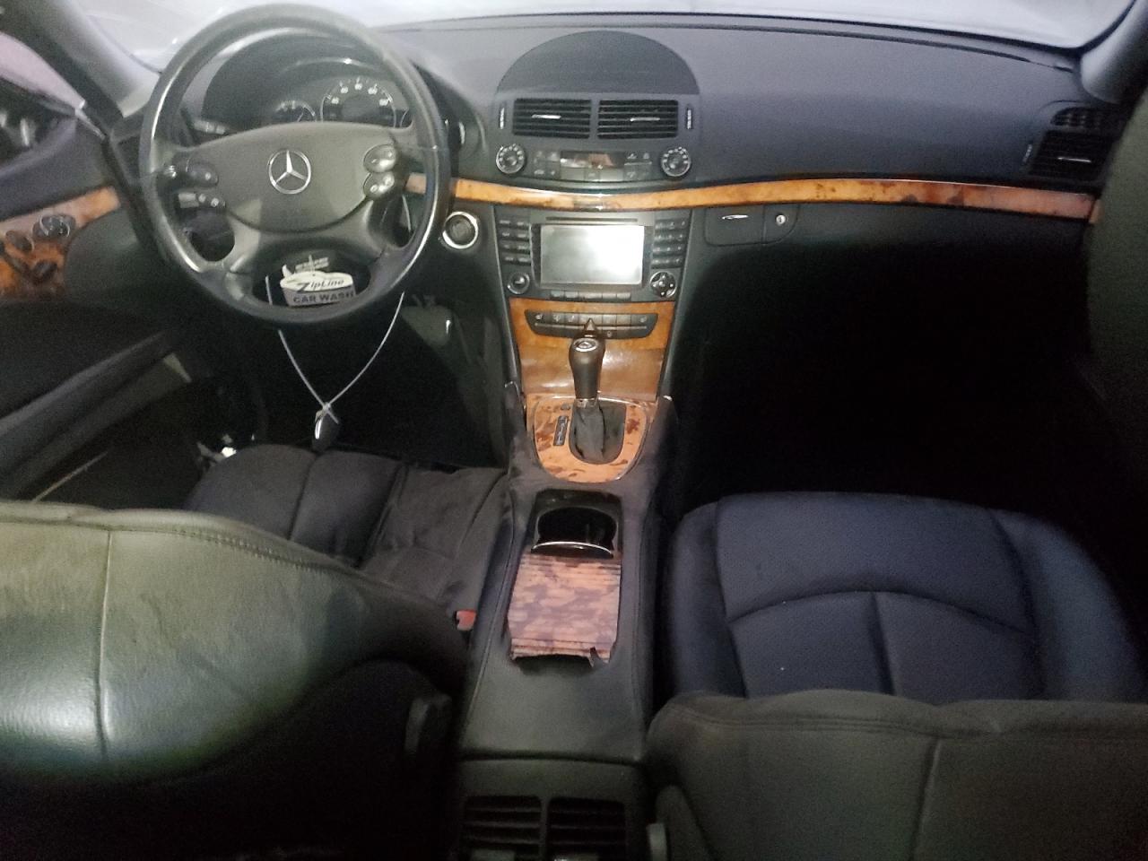 2007 Mercedes-Benz E-klasse VIN WDBUF56XX7B016737 Copart auction photo, front end / side damage thumbnail 8
