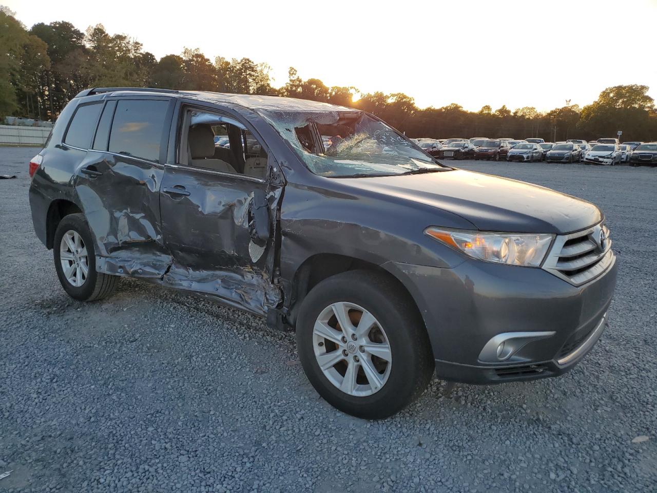 2013 Toyota Highlander VIN 5TDZA3EH7DS043242 Copart auction photo, rollover damage thumbnail 4