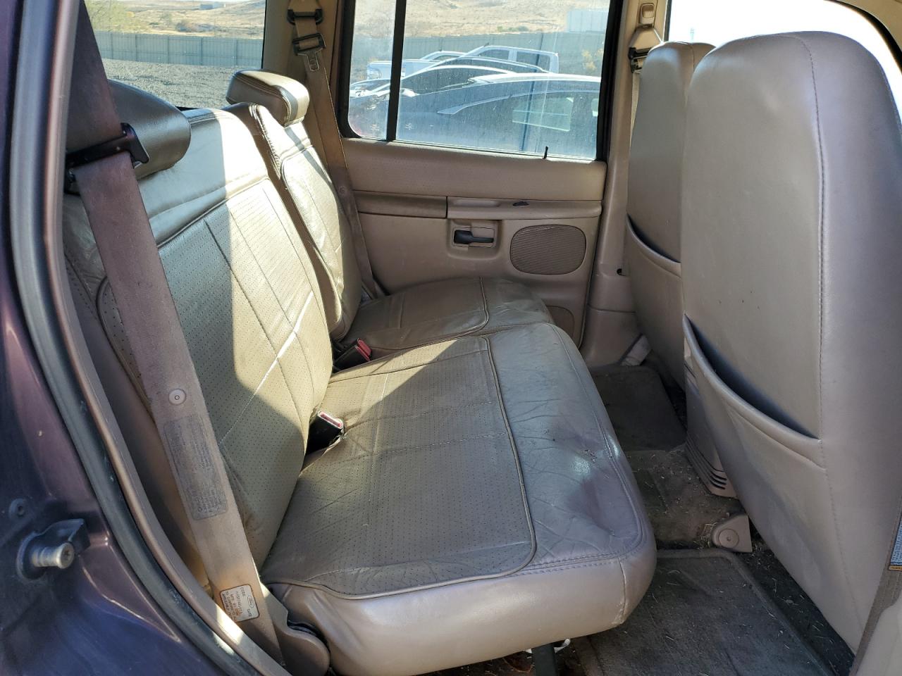 1998 Ford Explorer VIN 1FMZU32E4WZA47070 Copart auction photo, minor dent/scratches damage thumbnail 11