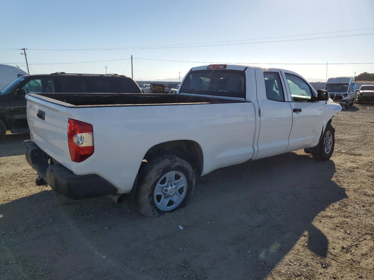 2018 Toyota Tundra VIN 5TFTY5F1XJX009834 Copart auction photo, front end / side damage thumbnail 3