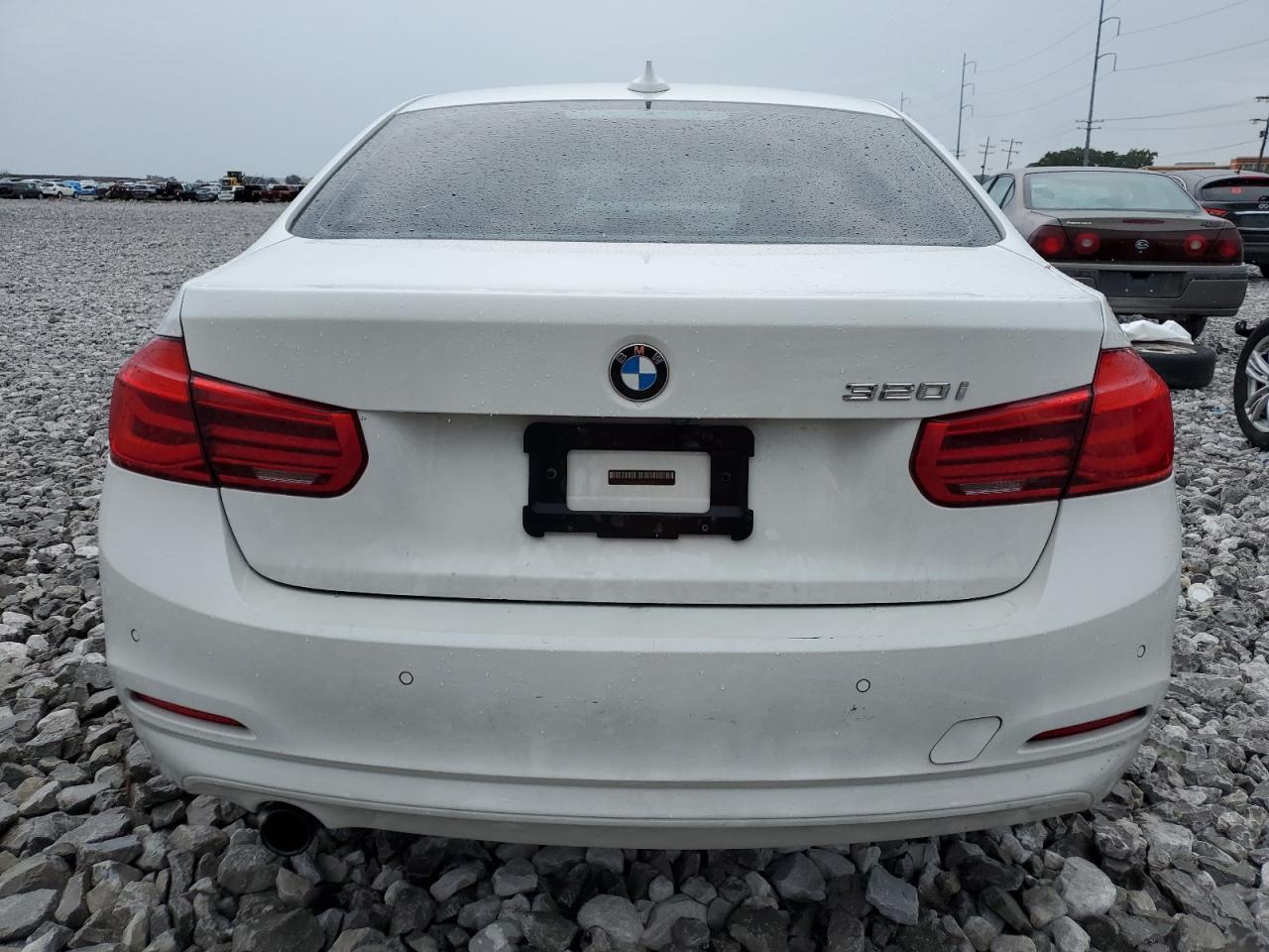 2017 BMW 3er VIN WBA8E1G34HNU18602 Copart auction photo, water/flood damage thumbnail 6