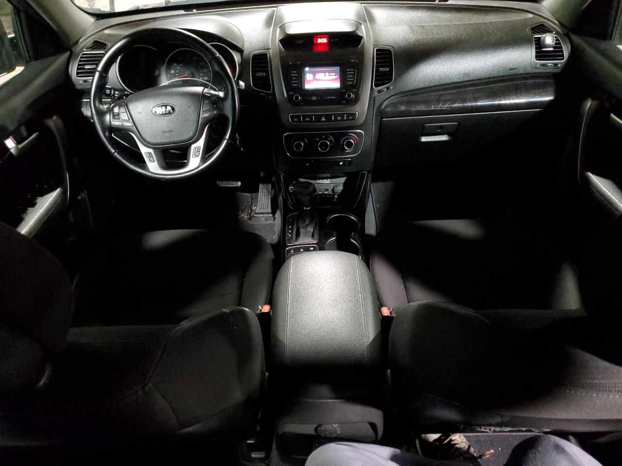 2015 KIA Sorento VIN 5XYKTDA70FG647309 Copart auction photo, front end / minor dent/scratches damage thumbnail 8