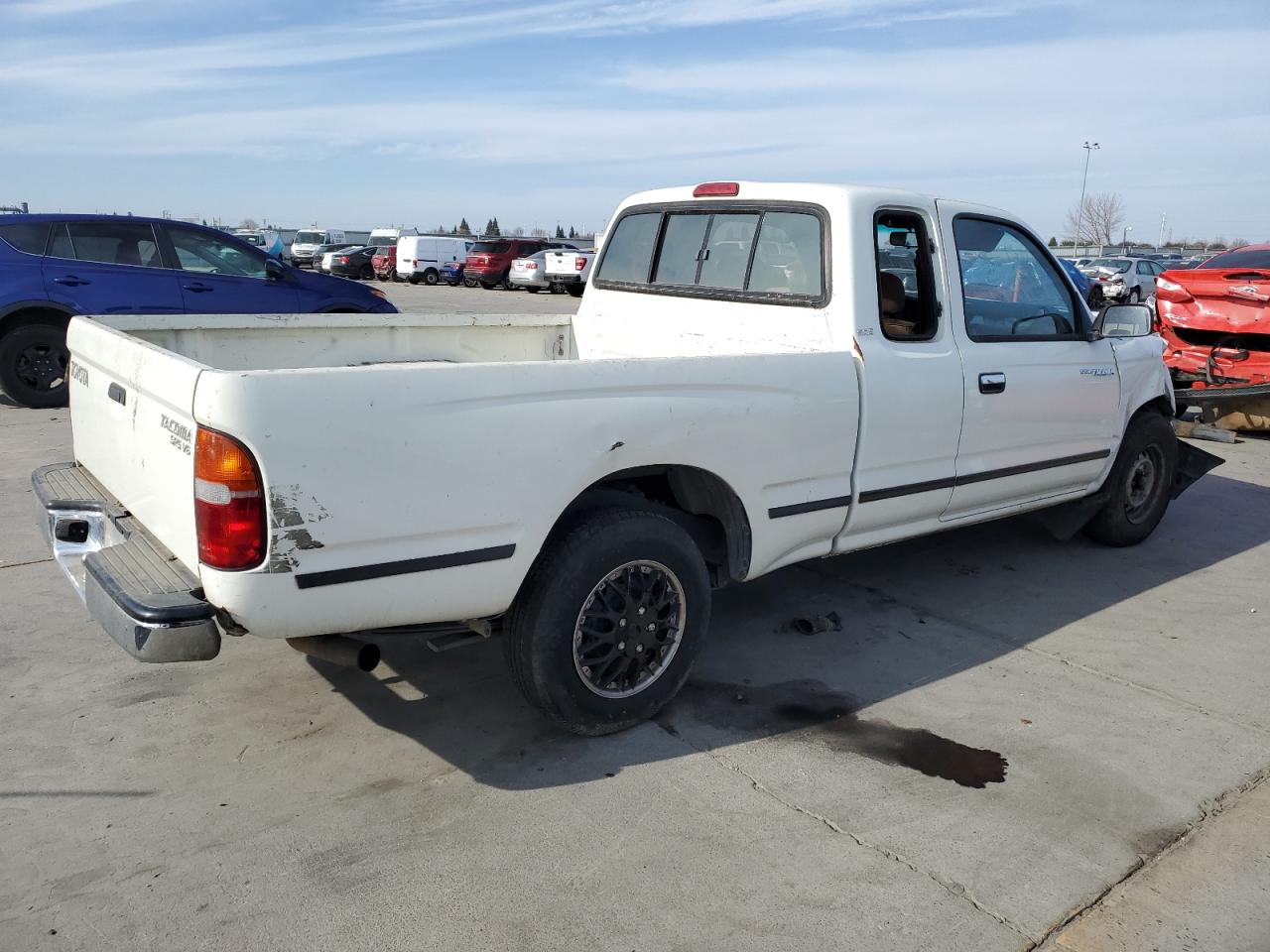 1998 Toyota Tacoma VIN 4TAVN52N9WZ112132 Copart auction photo, front end / rear end damage thumbnail 3