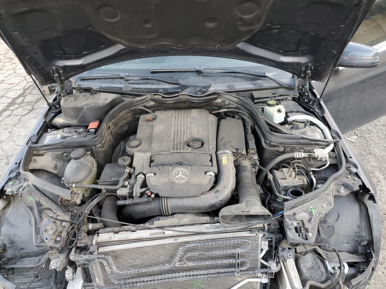 2013 Mercedes-Benz C-klasse VIN WDDGJ4HB7DF953337 Copart auction photo, front end damage thumbnail 11