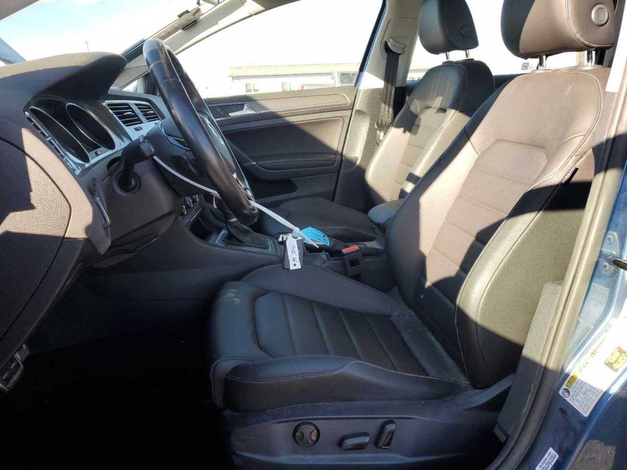 2017 Volkswagen Golf VIN 3VWH17AU3HM524646 Copart auction photo, normal wear damage thumbnail 7