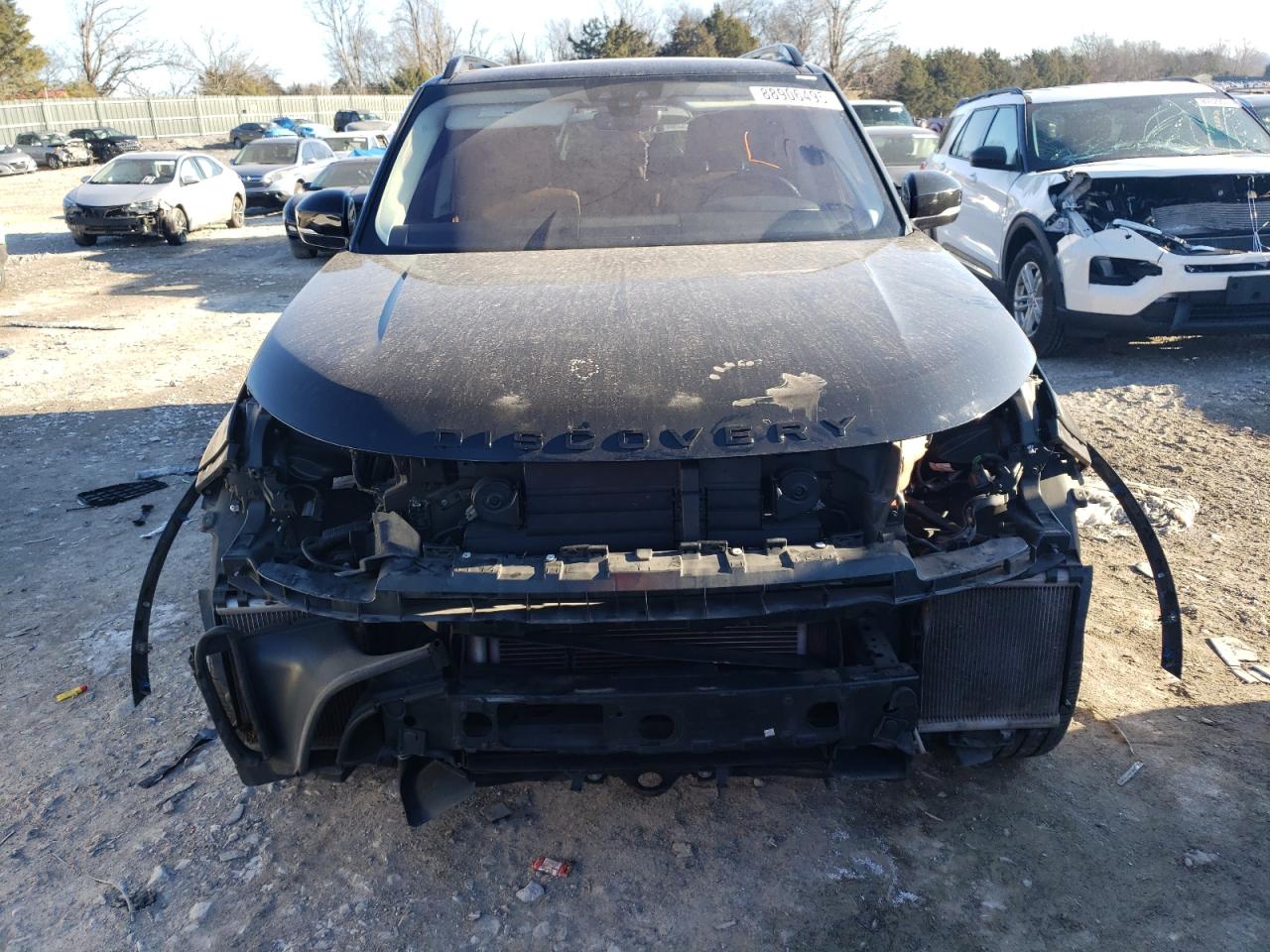2017 Land Rover Discovery VIN SALRTBBV8HA020787 Copart auction photo, front end / minor dent/scratches damage thumbnail 5
