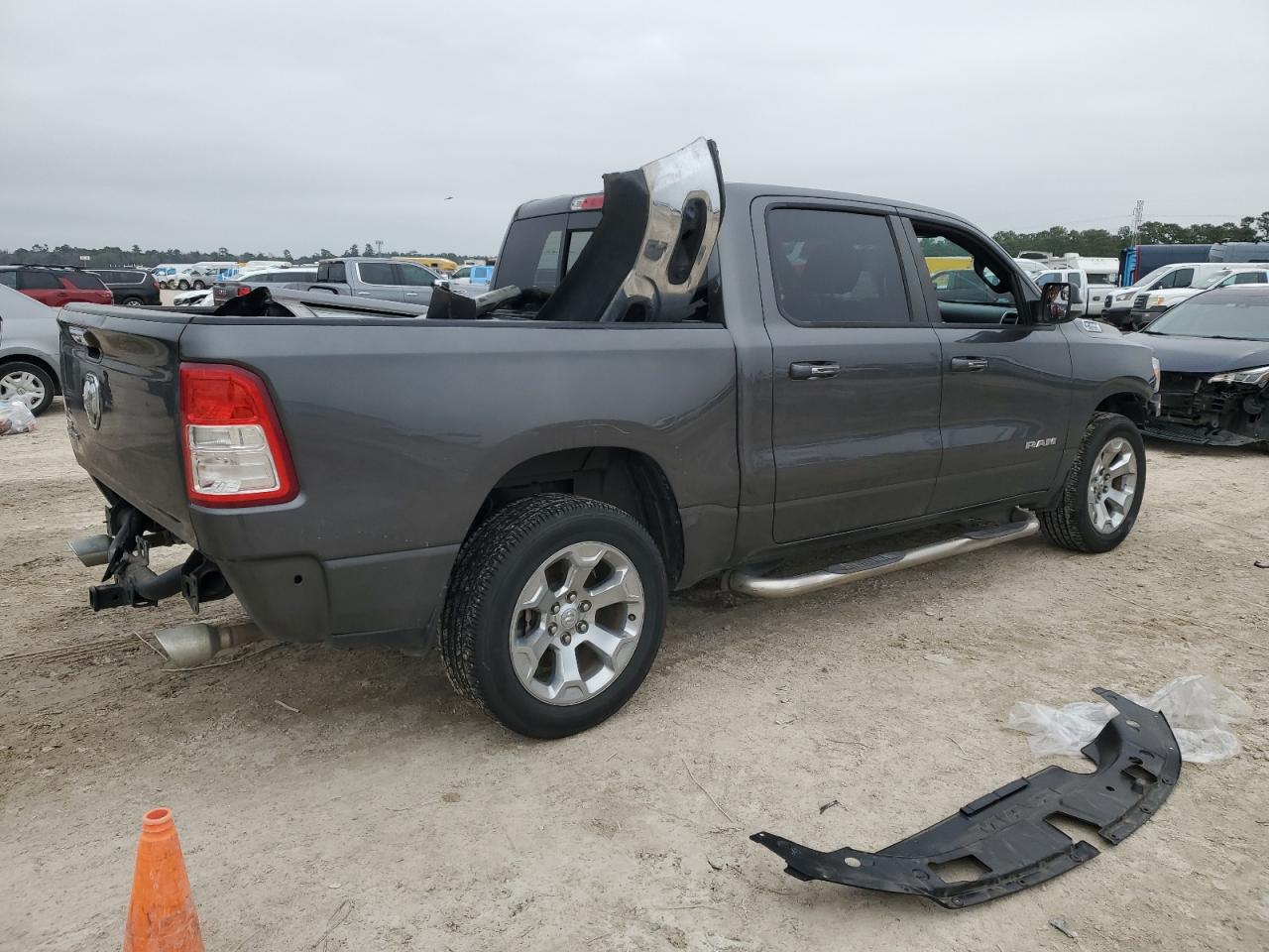 2020 RAM 1500 VIN 1C6RREFT8LN372504 Copart auction photo, front end / all over damage thumbnail 3