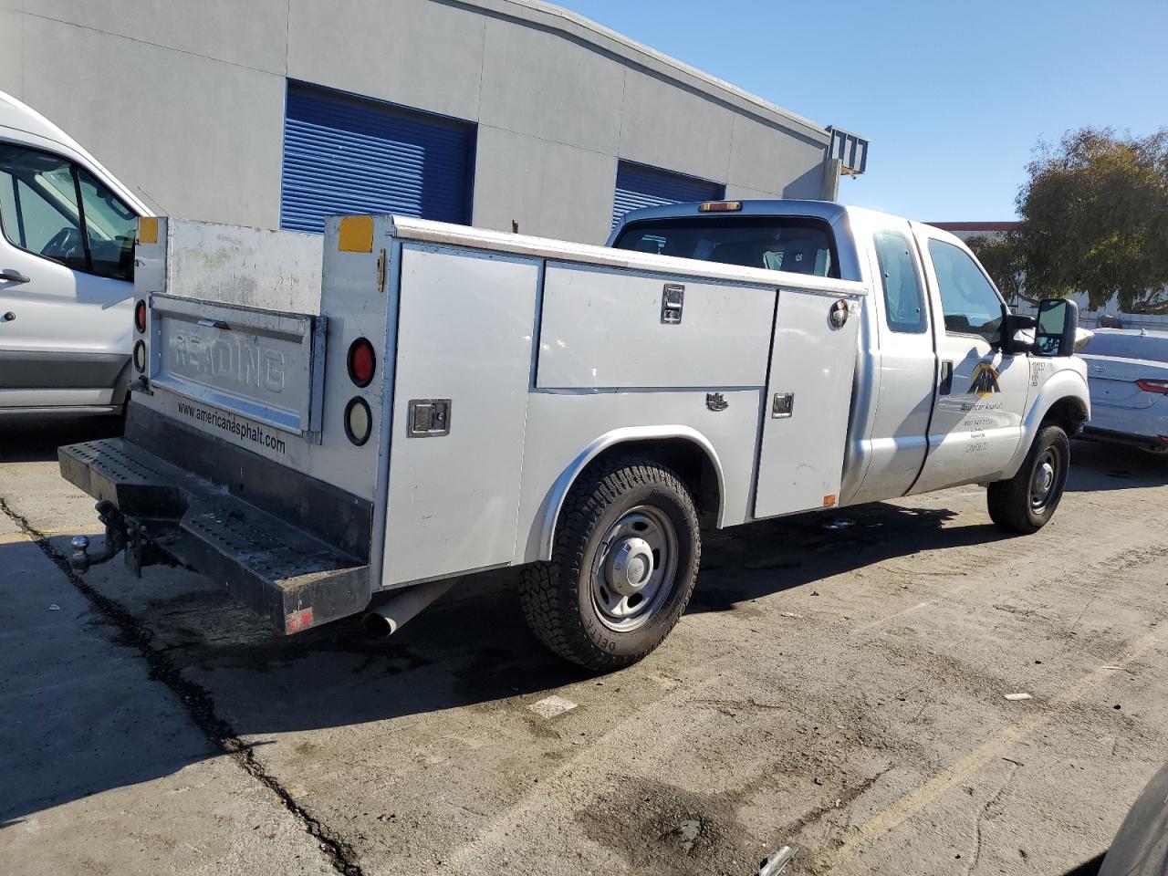 2011 Ford F350 VIN 1FD7X3A60BEA69173 Copart auction photo, front end / undercarriage damage thumbnail 3