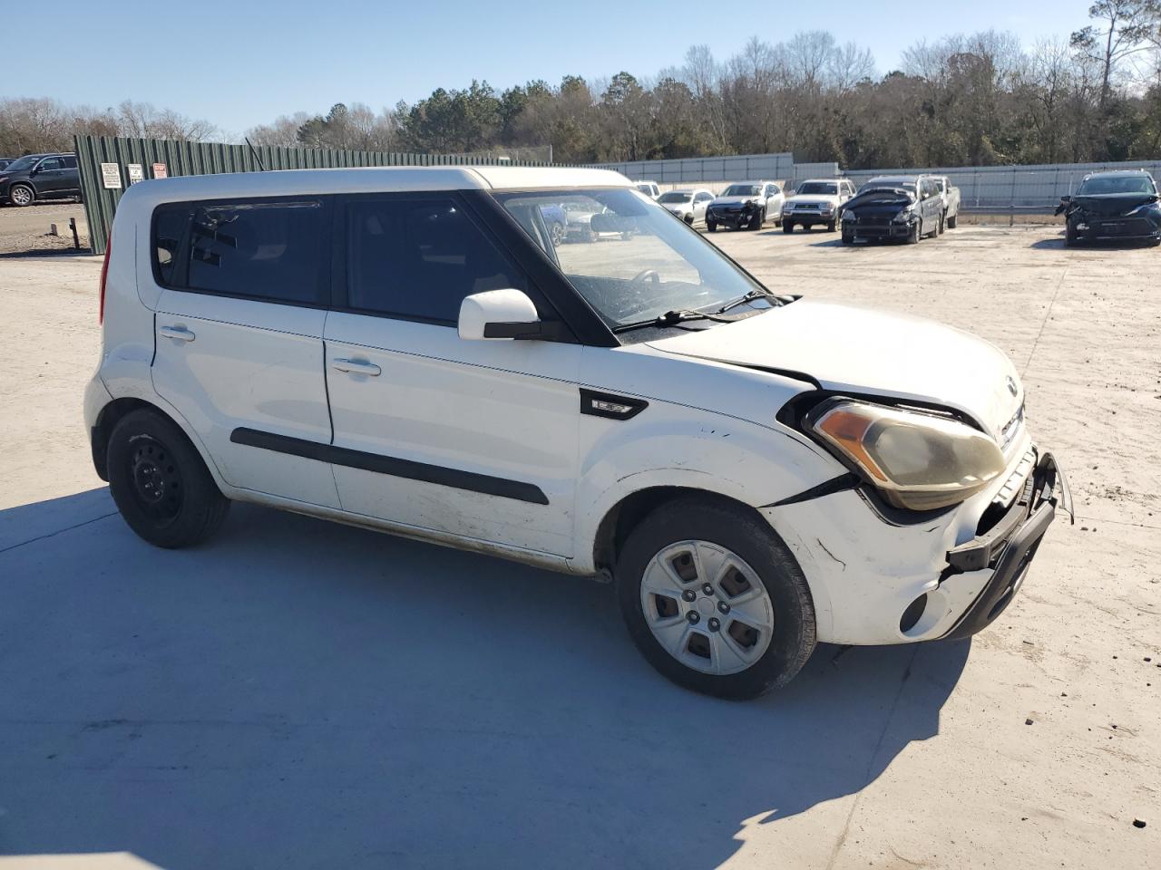 2013 KIA Soul VIN KNDJT2A50D7541225 Copart auction photo, front end / minor dent/scratches damage thumbnail 4