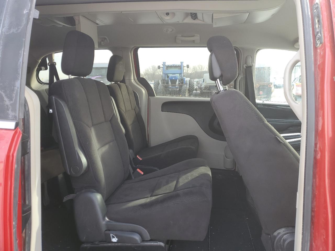2012 Dodge Caravan VIN 2C4RDGDG5CR220627 Copart auction photo, front end damage thumbnail 11