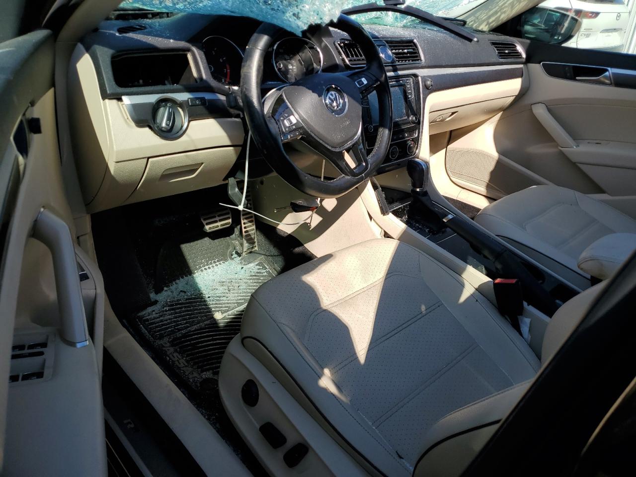 2017 Volkswagen Passat VIN 1VWDT7A36HC068272 Copart auction photo, top/roof / front end damage thumbnail 8