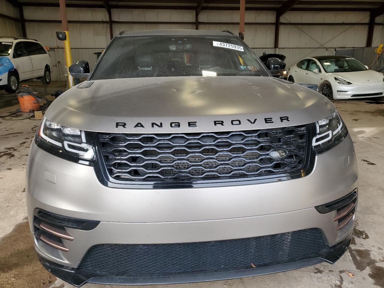 2018 Land Rover Range Rover VIN SALYL2RV0JA739359 Copart auction photo, vandalism damage thumbnail 5