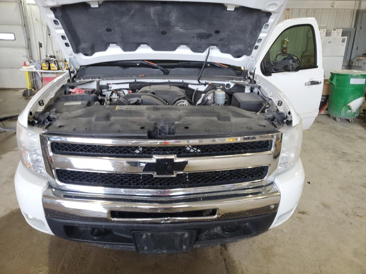 2009 Chevrolet Silverado VIN 1GCEK29039Z179349 Copart auction photo, side / rear end damage thumbnail 11