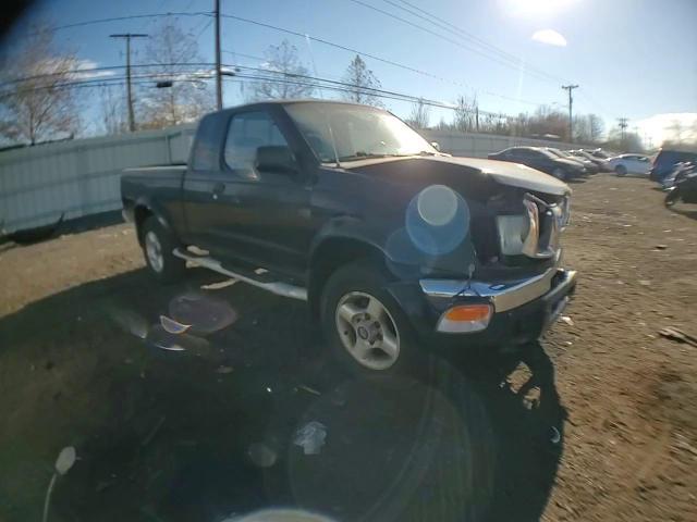 2000 Nissan Navara (Frontier) VIN 1N6ED26TXYC312261 Copart auction photo, front end / minor dent/scratches damage thumbnail 10