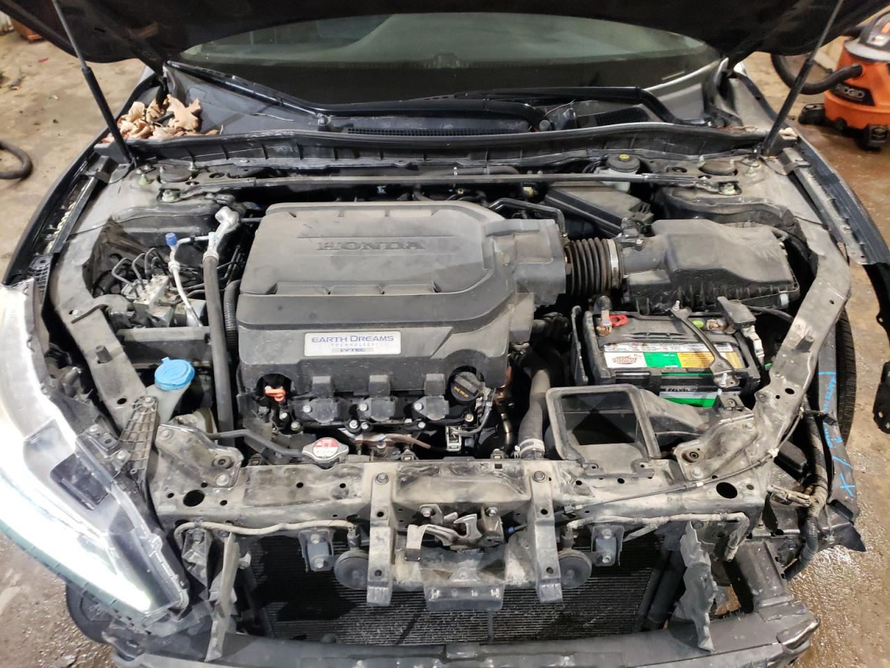2017 Honda Accord VIN 1HGCR3F95HA041712 Copart auction photo, front end / side damage thumbnail 11