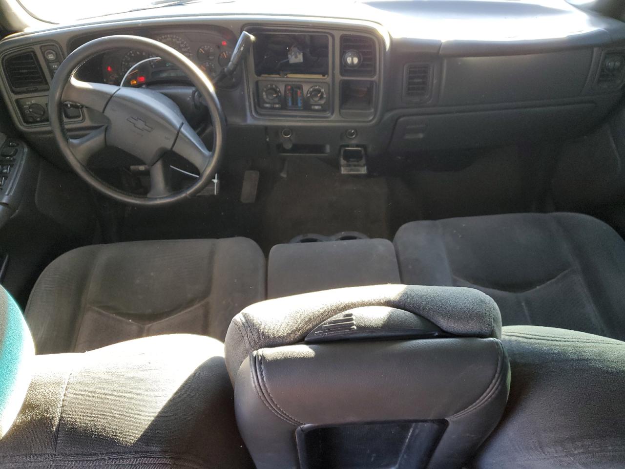 2003 Chevrolet Silverado VIN 1GCGK13U43F226914 Copart auction photo, front end damage thumbnail 8