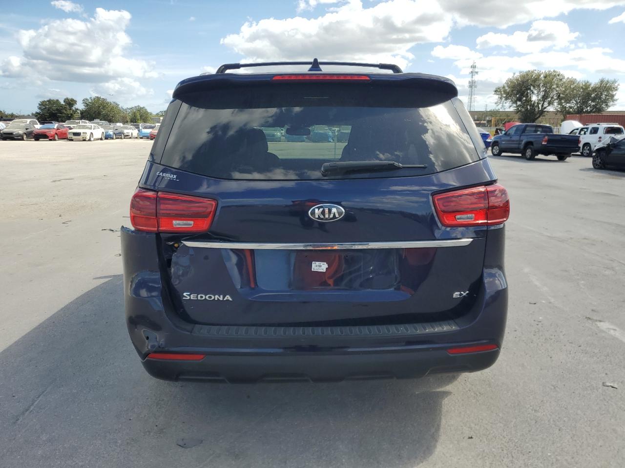 2020 KIA Sedona VIN KNDMB5C18L6575199 Copart auction photo, side / rear end damage thumbnail 6