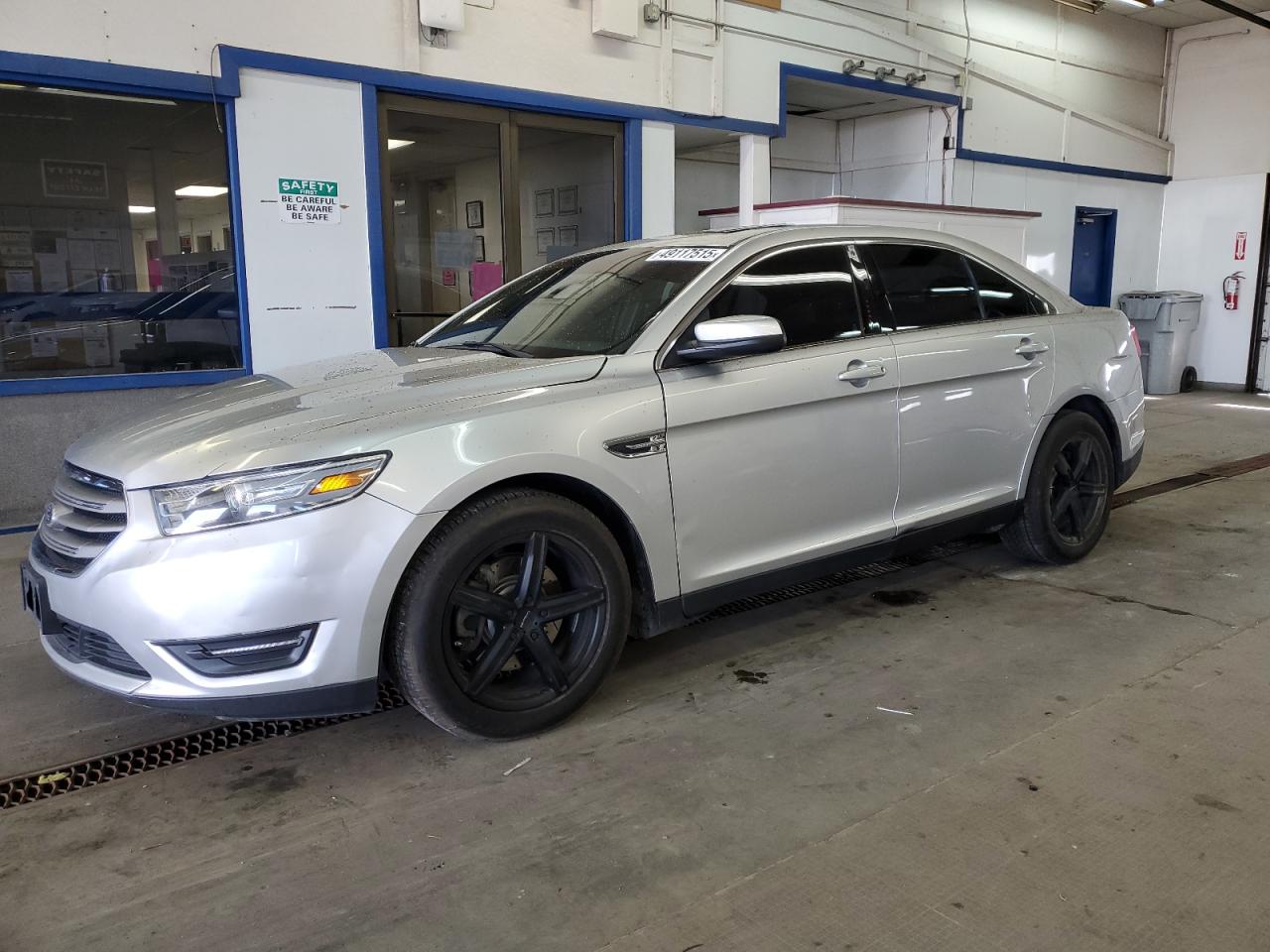 2013 Ford Taurus VIN 1FAHP2H83DG215475