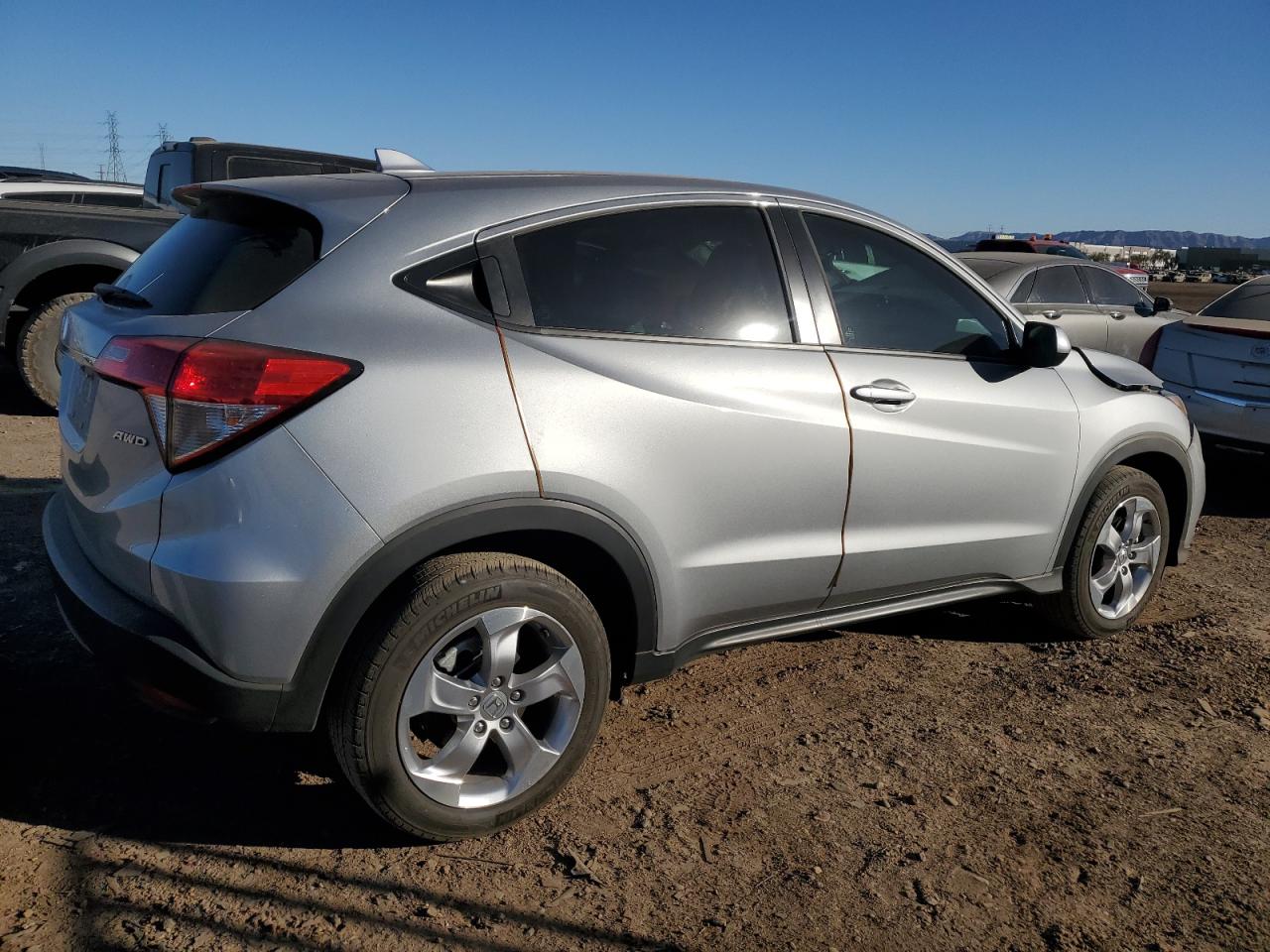 2021 Honda HR-V VIN 3CZRU6H32MM736609 Copart auction photo, front end / minor dent/scratches damage thumbnail 3