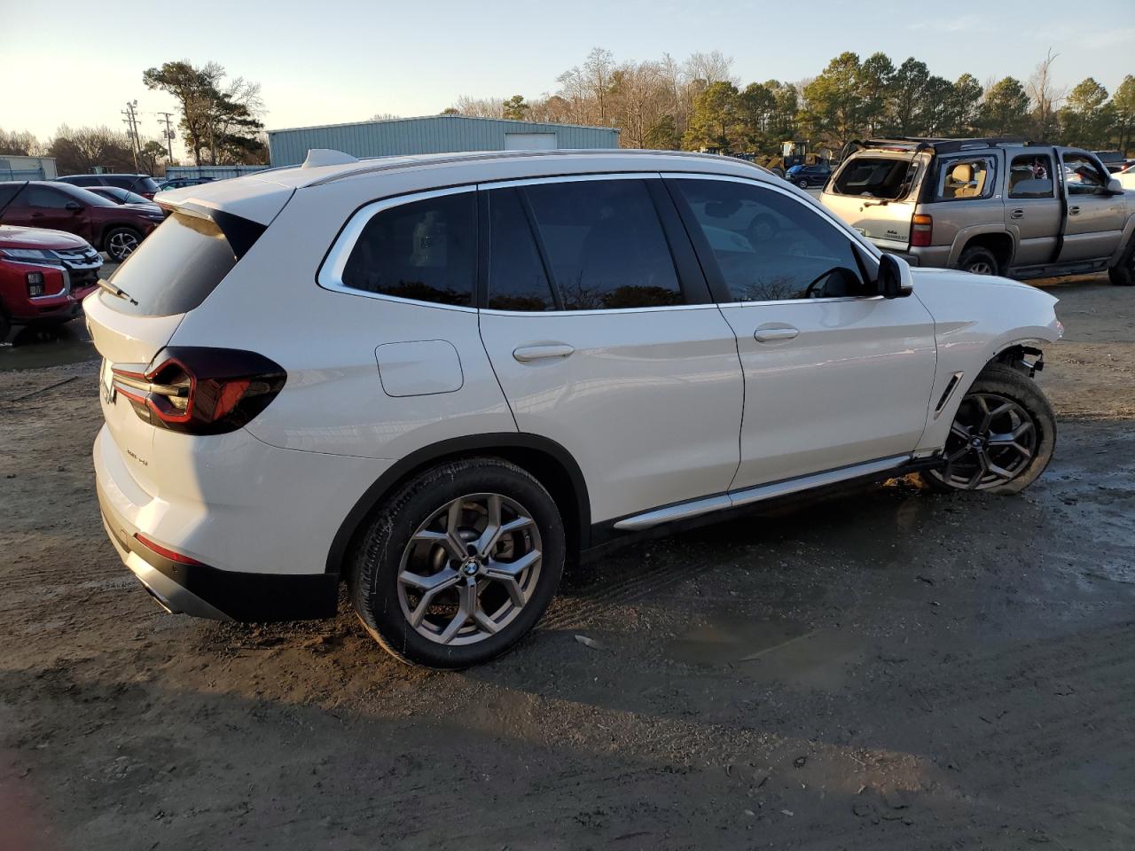 2022 BMW X3 VIN 5UX53DP05N9M03354 Copart auction photo, front end damage thumbnail 3