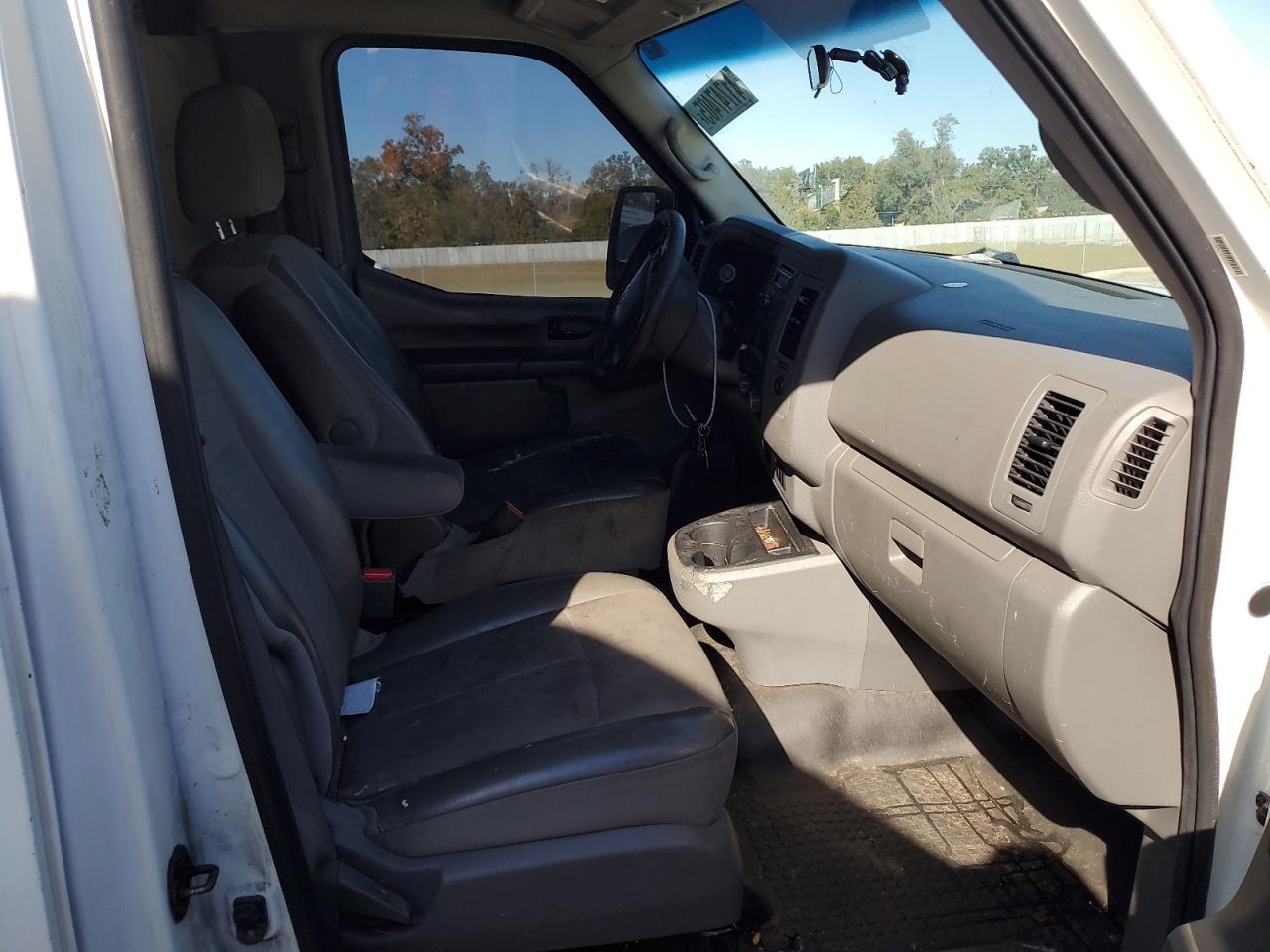 2016 Nissan NV VIN 1N6BF0KY4GN815001 Copart auction photo, all over damage thumbnail 5