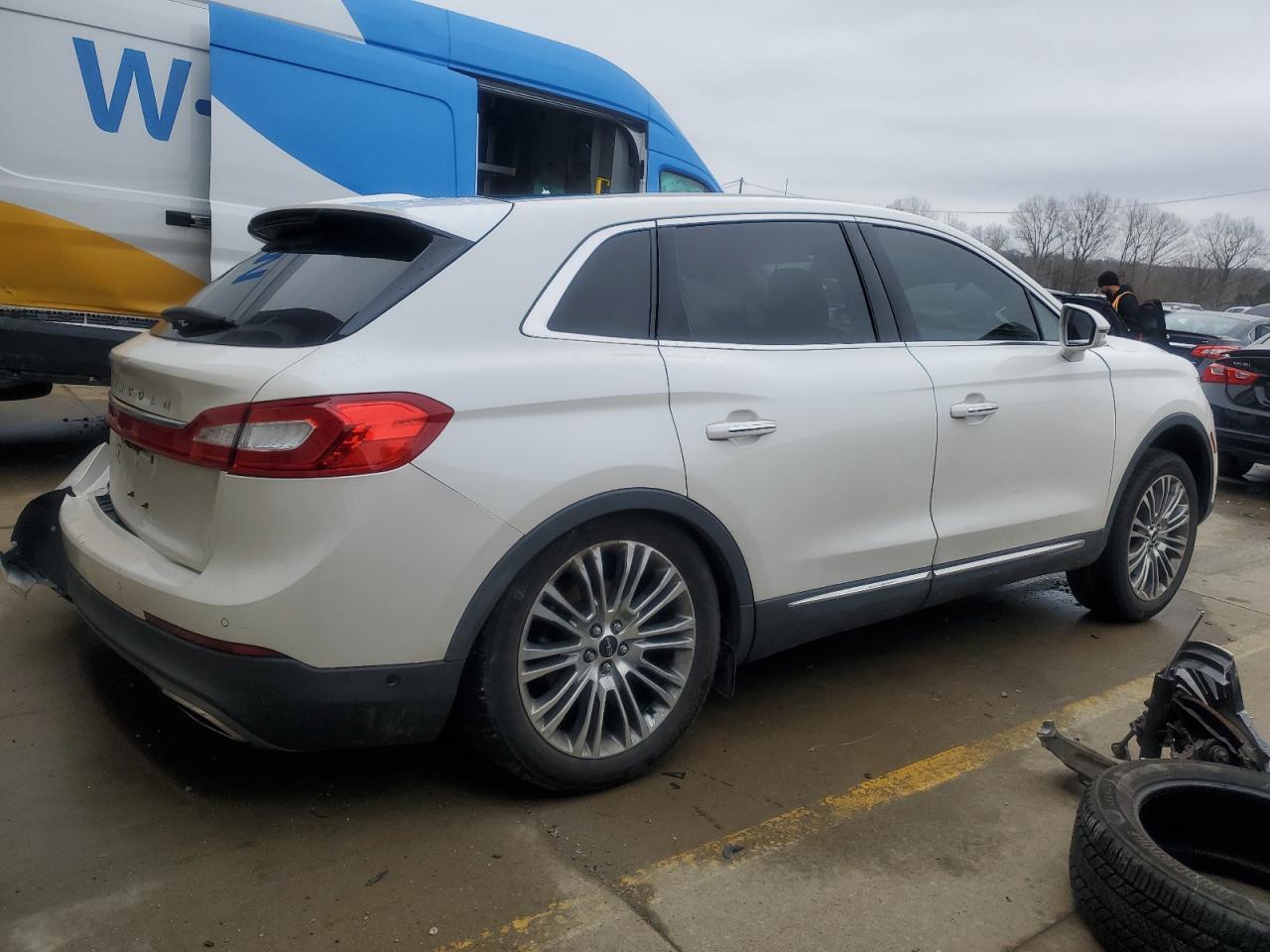 2017 Lincoln MKX VIN 2LMPJ6LR0HBL18784 Copart auction photo, side / rear end damage thumbnail 3