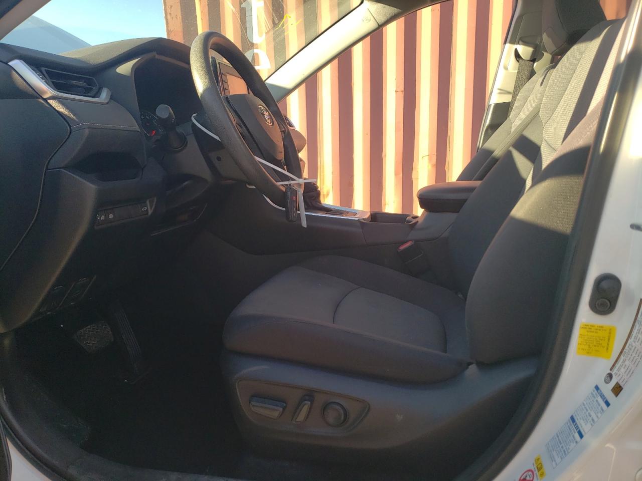 2019 Toyota RAV 4 VIN JTMP1RFV9KD514170 Copart auction photo, front end / side damage thumbnail 7