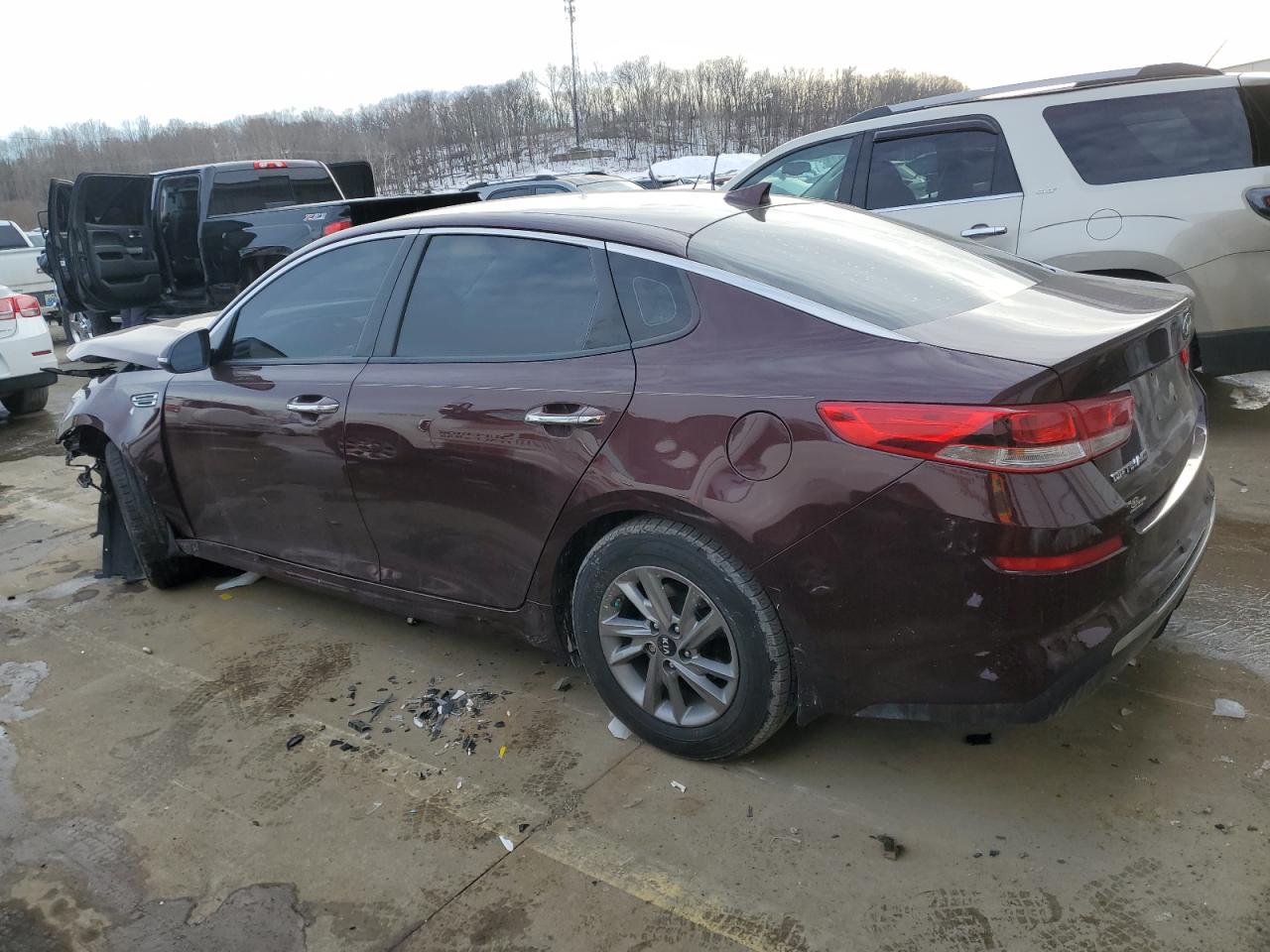2020 KIA Optima VIN 5XXGT4L34LG451812 Copart auction photo, front end damage thumbnail 2