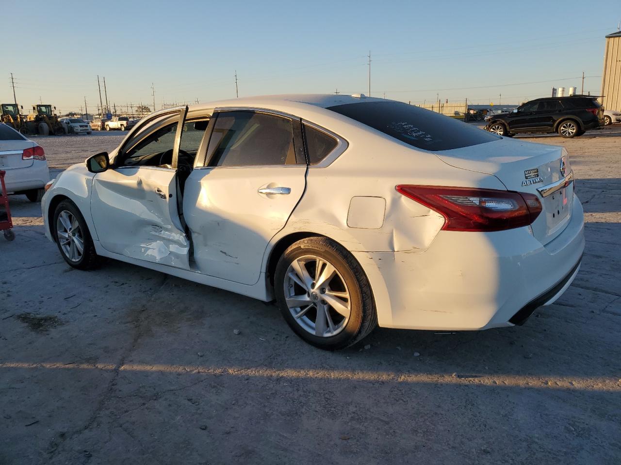 2018 Nissan Altima VIN 1N4AL3AP6JC130413 Copart auction photo, side / rear end damage thumbnail 2